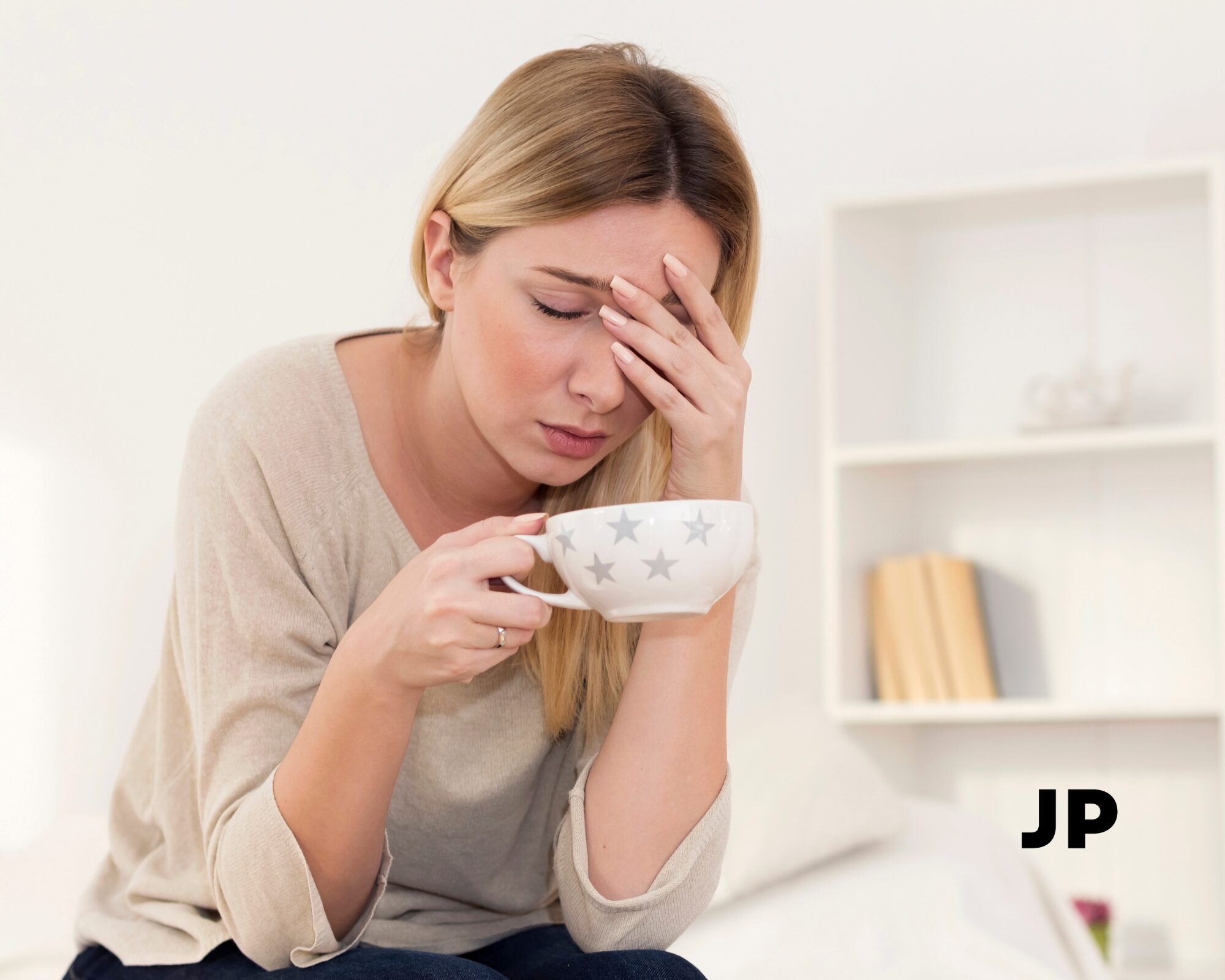 Kofeinas ir PMS: ar verta gerti kavą prieš menstruacijas