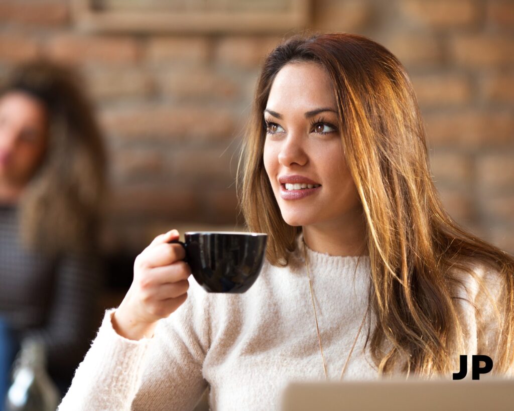 Kofeinas ir PMS: kaip jis veikia organizmą prieš menstruacijas